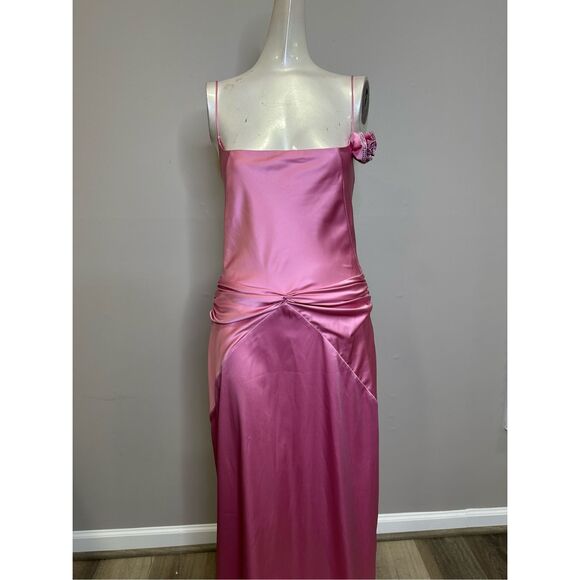 Mach & Mach Silk & Crystal-Appliqué Gown Size 12 $1275 - Picture 5 of 11